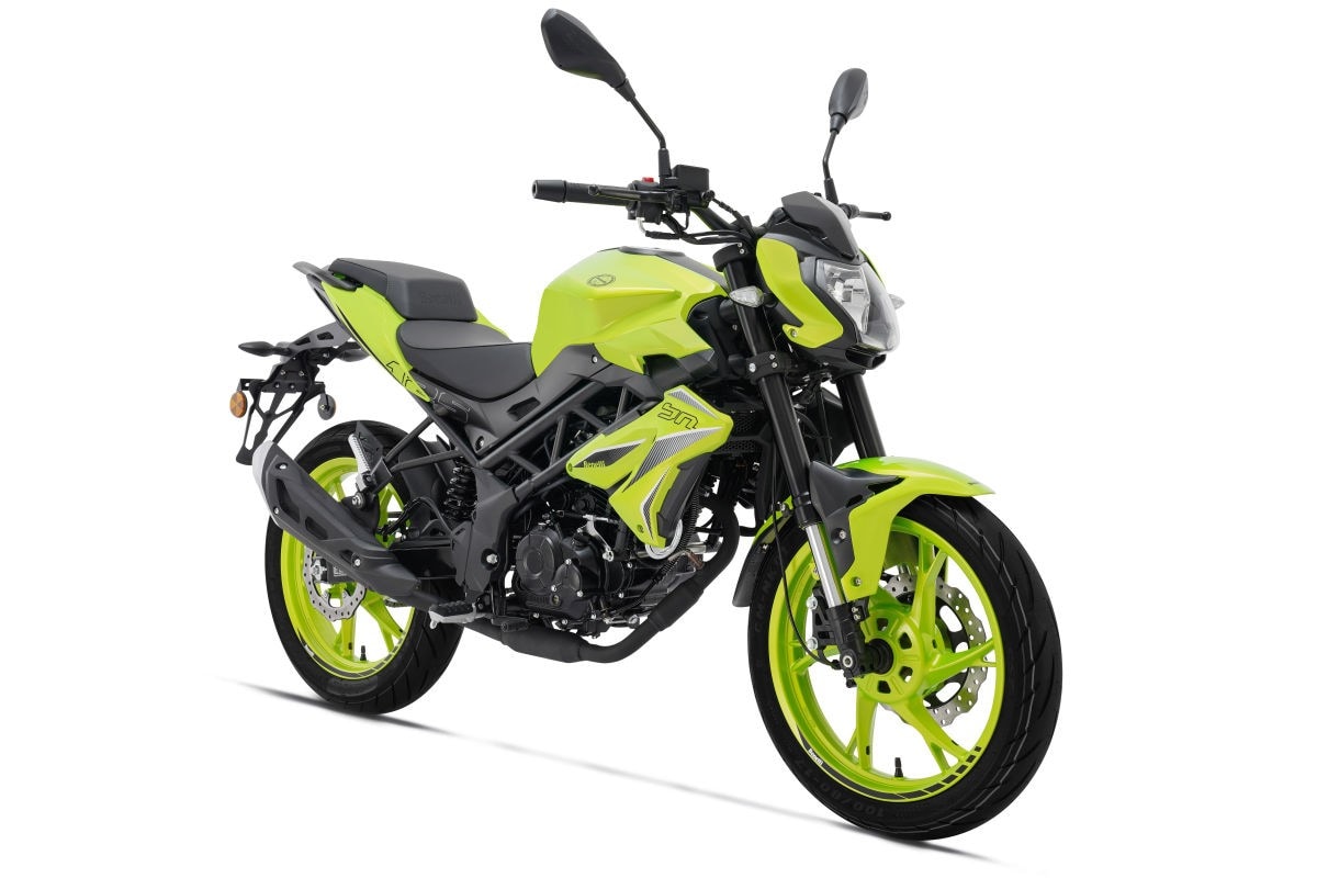 Benelli BN 125, la naked che costa meno di uno scooter si aggiorna per il 2025